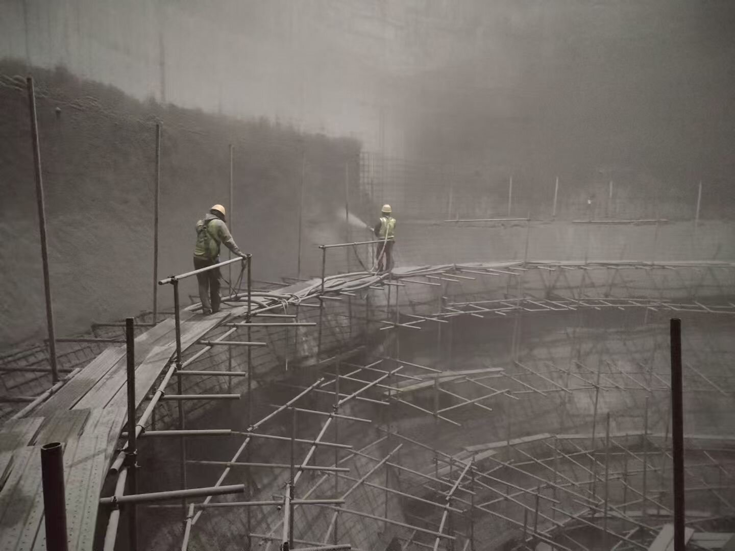 耐火高强耐磨料